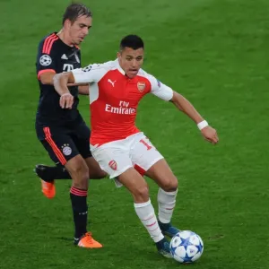 Clash of Titans: Arsenal FC vs. FC Bayern Munich in the UEFA Champions League Clash of Titans: Arsenal FC vs. FC Bayern Munich in the UEFA Champions League