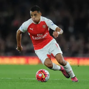 Clash of Titans: Arsenal vs. Liverpool (2015/16) - Premier League Showdown Clash of Titans: Arsenal vs. Liverpool (2015/16) - Premier League Showdown