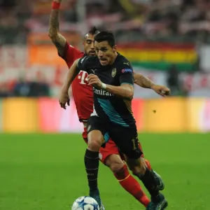 Clash of Titans: Bayern Munich vs. Arsenal - UEFA Champions League 2015-16: Alexis Sanchez vs. Arturo Vidal Battle at Allianz Arena Clash of Titans: Bayern Munich vs. Arsenal - UEFA Champions League 2015-16: Alexis Sanchez vs. Arturo Vidal Battle at Allianz Arena