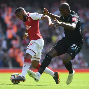 Clash of Titans: Lacazette vs. Ogbonna - Arsenal vs. West Ham United, Premier League Clash of Titans: Lacazette vs. Ogbonna - Arsenal vs. West Ham United, Premier League