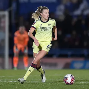 Clash of Titans: Leah Williamson in Action - Chelsea Women vs Arsenal Women, FA WSL 2021-22 Clash of Titans: Leah Williamson in Action - Chelsea Women vs Arsenal Women, FA WSL 2021-22