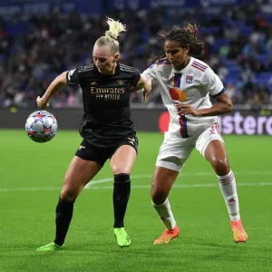 Clash of Titans: Olympique Lyonnais vs. Arsenal WFC - UEFA Women's Champions League Group C Clash of Titans: Olympique Lyonnais vs. Arsenal WFC - UEFA Women's Champions League Group C