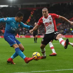 Clash of Titans: Sanchez vs. Romeu - Southampton vs. Arsenal, Premier League 2017-18