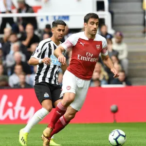 Clash of Titans: Sokratis vs. Ayoze Perez - Newcastle United vs. Arsenal FC, Premier League