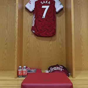 Behind Closed Doors: Bukayo Saka's Empty Arsenal Changing Room (Arsenal vs. Sheffield United, 2020-21 Premier League)