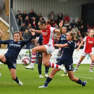 Controversial Disallowed Goal: Caitlin Foord's Score for Arsenal Women vs. Aston Villa Women in FA WSL Clash