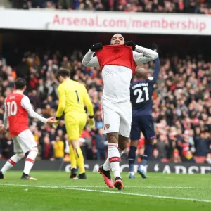 Controversial Offside Call: Lacazette's Disallowed Goal in Arsenal vs West Ham, Premier League 2019-20