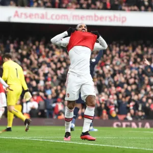 Controversial Offside: Lacazette's Disallowed Goal in Arsenal vs West Ham, Premier League 2019-20