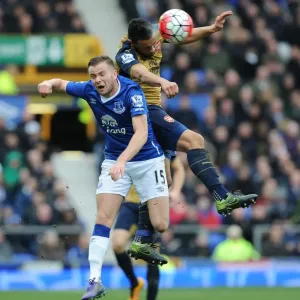 Coquelin Soars High: Arsenal's Victory Moment vs Everton, 2015-16 Premier League