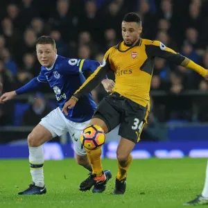 Coquelin vs McCarthy: Intense Battle at Goodison Park - Everton vs Arsenal, Premier League 2016-17