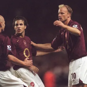 Cygan and Bergkamp: Unforgettable Moment as Arsenal Crushes Fulham 4-1
