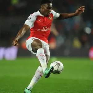 Danny Welbeck in Action: Arsenal vs. Barcelona, UEFA Champions League 2015-16