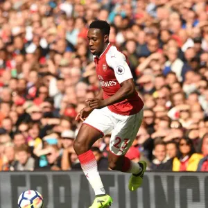 Danny Welbeck in Action: Arsenal vs AFC Bournemouth, Premier League 2017-18