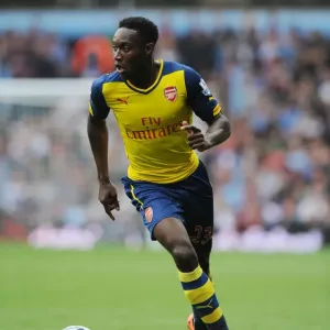 Danny Welbeck in Action: Aston Villa vs. Arsenal, Premier League 2014-15