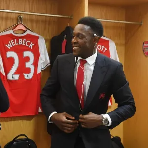 Danny Welbeck: Arsenal Home Changing Room Moment before Arsenal vs Sunderland (2016-17)