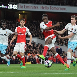 Danny Welbeck (Arsenal) Sam Byram (West Ham). Arsenal 3: 0 West Ham United. Premier League