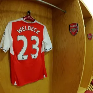 Danny Welbeck: Arsenal vs Manchester United, Premier League Showdown (2016-17) Danny Welbeck: Arsenal vs Manchester United, Premier League Showdown (2016-17)