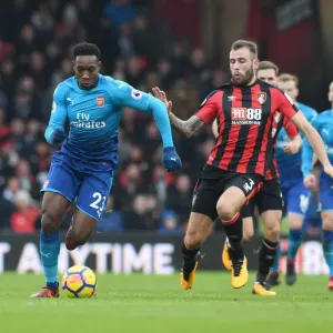 Danny Welbeck Dashes Past Steve Cook: AFC Bournemouth vs. Arsenal, Premier League 2017-18 Danny Welbeck Dashes Past Steve Cook: AFC Bournemouth vs. Arsenal, Premier League 2017-18