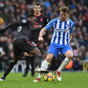 Danny Welbeck vs Dale Stephens: Intense Battle in Brighton and Hove Albion vs Arsenal Premier League Clash