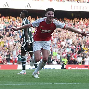Declan Rice Scores the Decisive Goal: Arsenal Tops Manchester United in the 2023-24 Premier League Clash at Emirates Stadium