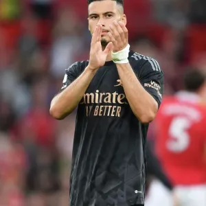 Defiant Xhaka: Arsenal's Granit Applauds Fans Amidst Manchester United Rivalry, Premier League 2022-23 Defiant Xhaka: Arsenal's Granit Applauds Fans Amidst Manchester United Rivalry, Premier League 2022-23