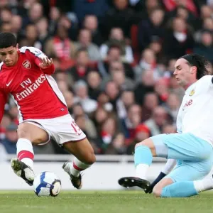 Denilson (Arsenal) Chris Eagles (Burnley). Arsenal 3: 1 Burnley. Barclays Premier League Denilson (Arsenal) Chris Eagles (Burnley). Arsenal 3: 1 Burnley. Barclays Premier League