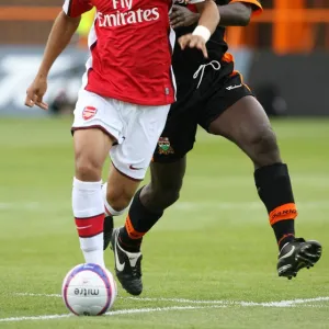 Denilson (Arsenal) Cliff Akurang (Barnet)