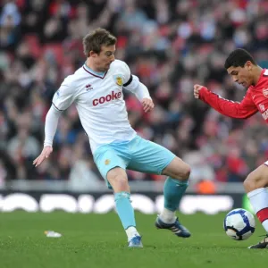 Denilson (Arsenal) Wade Elliott (Burnley). Arsenal 3: 1 Burnley, Barclays Premier League