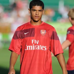 Denilson's Triumph: Arsenal's 5-0 Pre-Season Win Over Szombathelyi (2009) Denilson's Triumph: Arsenal's 5-0 Pre-Season Win Over Szombathelyi (2009)