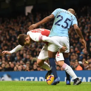 Denis Suarez vs Fernandinho: Intense Battle in Manchester City vs Arsenal FC Premier League Clash Denis Suarez vs Fernandinho: Intense Battle in Manchester City vs Arsenal FC Premier League Clash