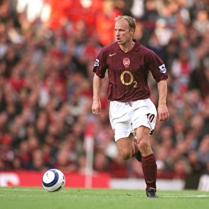 Dennis Bergkamp (Arsenal). Arsenal 1: 0 Manchester City. FA Premier League