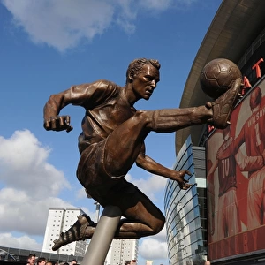 Dennis Bergkamp Statue Unveiling: Arsenal vs. Sunderland, Premier League, 2014