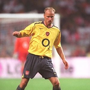 Dennis Bergkamp's Epic Victory Goal: Arsenal's Triumph at Amsterdam Tournament, 29/7/05