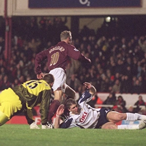 Dennis Bergkamp's Euphoric Goal: Arsenal's Unforgettable 4-0 Victory Over Portsmouth, December 2005