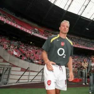 Dennis Bergkamp's Game-Winning Goal: Arsenal 2-1 Porto, Amsterdam Tournament 2005