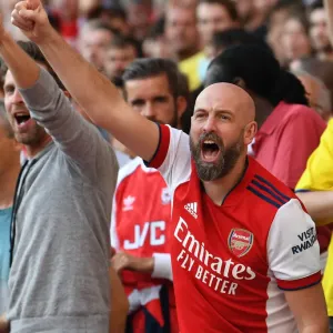 The Derby of North London: Arsenal vs. Tottenham - A Sea of Passions at Emirates Stadium The Derby of North London: Arsenal vs. Tottenham - A Sea of Passions at Emirates Stadium