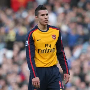 Determined Van Persie Leads Arsenal to Scoreless FA Cup Draw Against Cardiff City Determined Van Persie Leads Arsenal to Scoreless FA Cup Draw Against Cardiff City