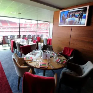 Regisseurkasten - Arsenal 2 : , Barclays Premier League . Emirates-Stadion, / / Regisseurkasten - Arsenal 2 : , Barclays Premier League . Emirates-Stadion, / /