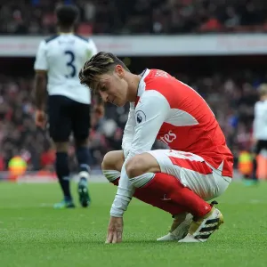 Disappointed Mesut Ozil: Arsenal's Agonizing Defeat to Tottenham Hotspur, Premier League 2016-17