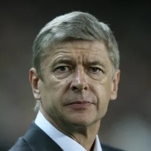 Disappointing Night in Istanbul: Arsenal's 5-2 Defeat to Fenerbahce in the UEFA Champions League (Arsene Wenger) Disappointing Night in Istanbul: Arsenal's 5-2 Defeat to Fenerbahce in the UEFA Champions League (Arsene Wenger)