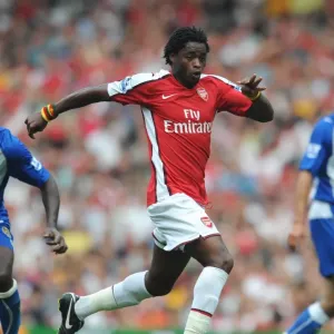 Dominant Alex Song Leads Arsenal to 4-0 Victory over Wigan Athletic