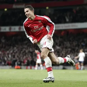 Dramatic Equalizer: Robin van Persie Rescues Arsenal in the 4-4 Thriller against Tottenham (2008) Dramatic Equalizer: Robin van Persie Rescues Arsenal in the 4-4 Thriller against Tottenham (2008)