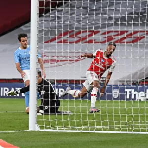 Dramatic FA Cup Semi-Final Moment: Aubameyang Scores for Arsenal Against Manchester City