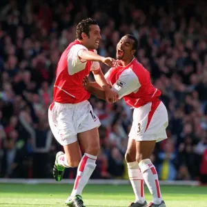 Edu scores from a free kick in an Arsenal FA Premiership match