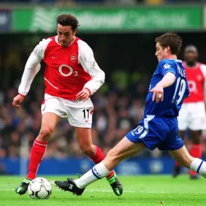 Edu and Scott Parker Clash: Chelsea vs Arsenal, FA Premiership, Stamford Bridge, 21/2/04