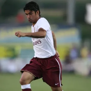 Eduardo's Hat-trick: Arsenal's Dominance over Genclerbirligi in Austria, 2007 Eduardo's Hat-trick: Arsenal's Dominance over Genclerbirligi in Austria, 2007