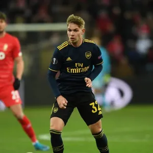 Emile Smith Rowe in Action: Arsenal vs. Standard Liege, UEFA Europa League (Group F, 2019) Emile Smith Rowe in Action: Arsenal vs. Standard Liege, UEFA Europa League (Group F, 2019)