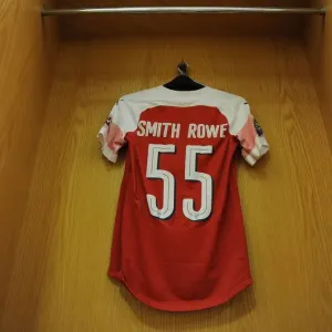 Emile Smith Rowe in Arsenal Changing Room before Carabao Cup Match vs Brentford