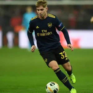 Emile Smith Rowe: Arsenal's Radiant Young Talent Dazzles in Europa League Battle against Standard Liege Emile Smith Rowe: Arsenal's Radiant Young Talent Dazzles in Europa League Battle against Standard Liege