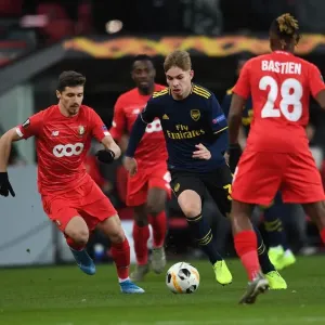 Emile Smith Rowe Clashes with Gojko Cimirot in Standard Liege vs. Arsenal UEFA Europa League Match Emile Smith Rowe Clashes with Gojko Cimirot in Standard Liege vs. Arsenal UEFA Europa League Match